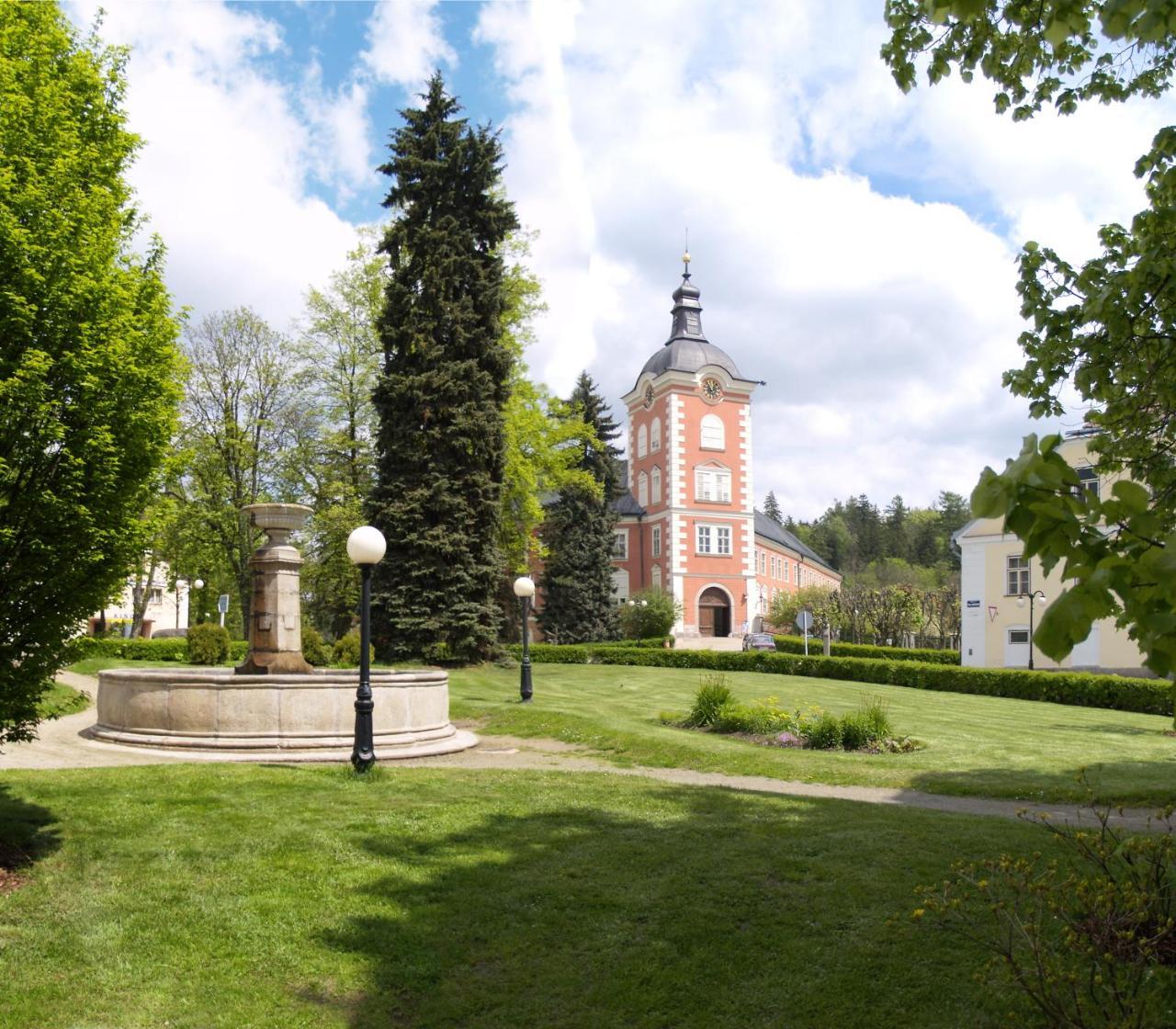 Hotel Berger Kamenice nad Lipou Kültér fotó